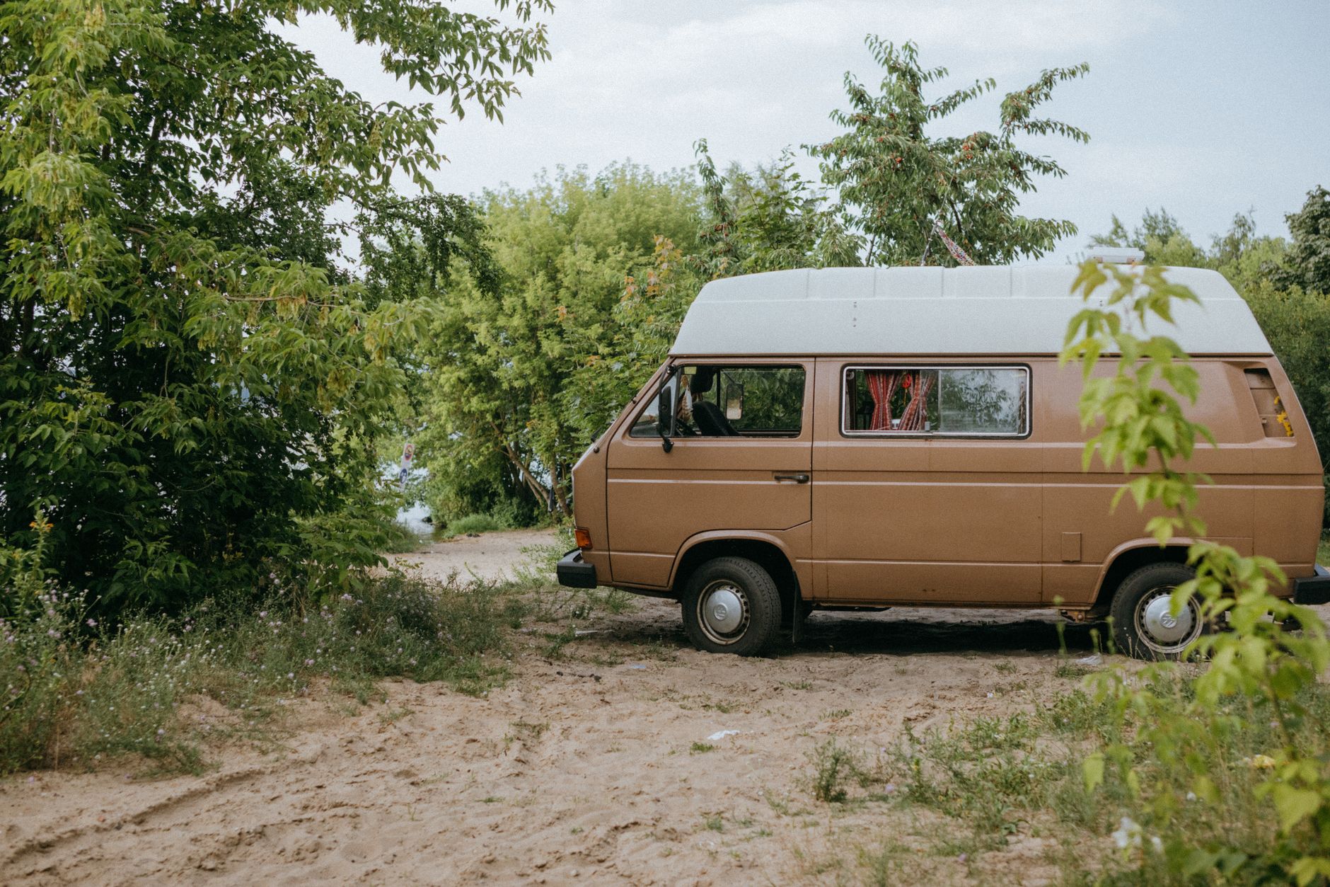Comparatif van, fourgon aménagé et camping‑car pour voyager
